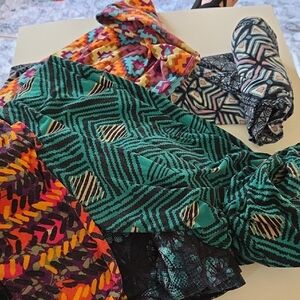 LuLaRoe Vibrant Patterned Leggings
